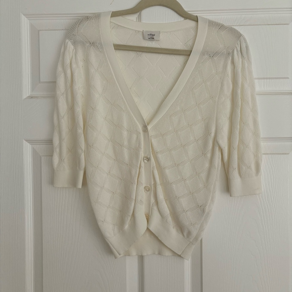 Aritzia Wilfred Short Sleeved V Neck Button Down Rayon Cardigan
